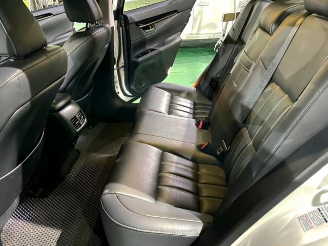 2016年Lexus ES200豪華版 僅跑7萬 電動天窗/車道變換輔助系統/倒車顯影  第5張相片