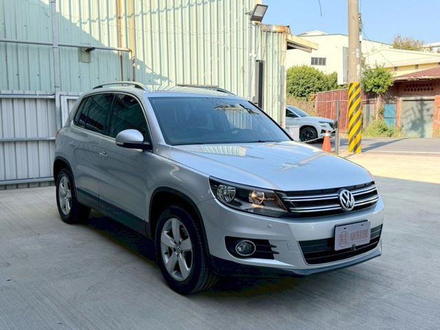 2011年Volkswagen Tiguan 2.0 TSI 分區溫控/後座出風口/衛星導航/倒車顯影  第3張相片