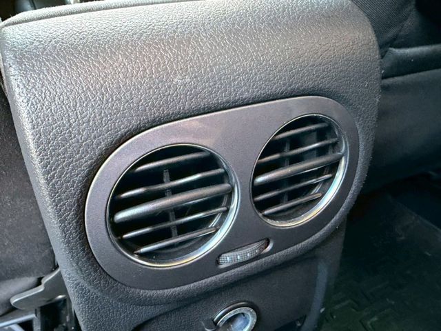 2011年Volkswagen Tiguan 2.0 TSI 分區溫控/後座出風口/衛星導航/倒車顯影  第12張相片