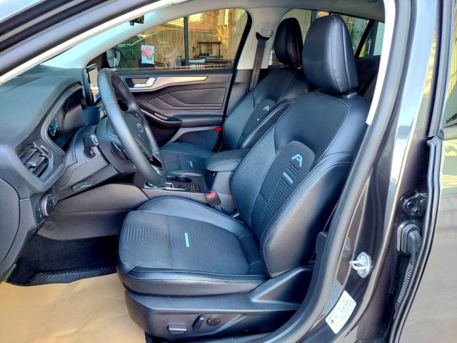 2021年Ford Focus Active 任性版 抬頭顯示器/駕駛座電動調整/衛星導航/免鑰匙啟動  第5張相片