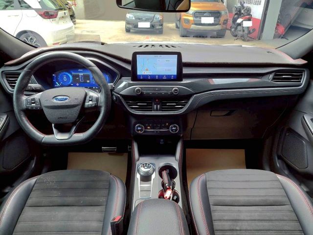 2021年Ford Kuga AWD ST-Line X 原廠保養紀錄~環景影像/全景天窗/足踢感應式尾門  第4張相片