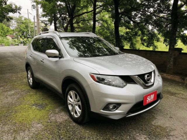 2015年Nissan X-Trail 2.0 全車原鈑件~定速巡航/免鑰匙啟動/倒車顯影  第3張相片
