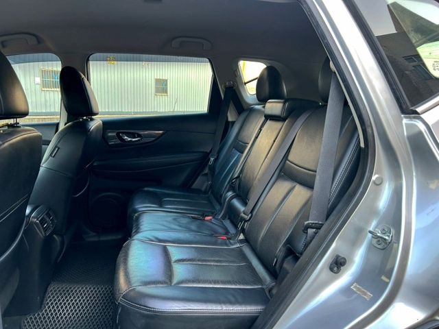 2015年Nissan X-Trail 2.0 全車原鈑件~定速巡航/免鑰匙啟動/倒車顯影  第6張相片