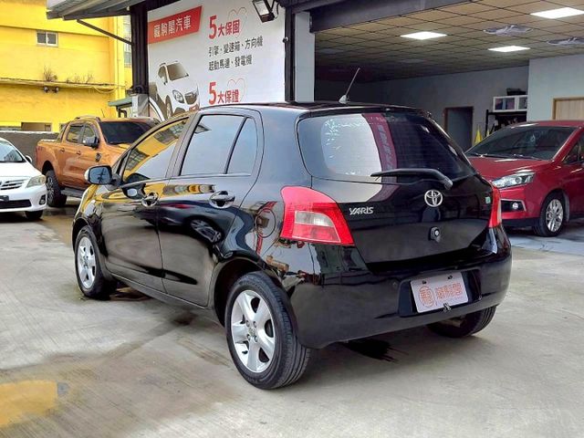 2007年Toyota Yaris 1.5 G 便宜代步車~多功能小車! 方向盤快控/抬頭顯示器/音響主機  第13張相片