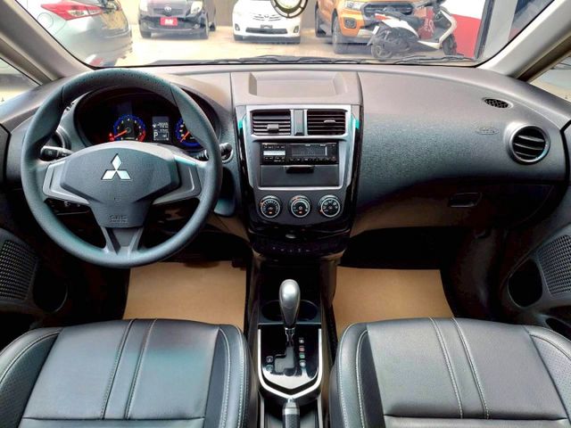 2023年Mitsubishi Colt Plus 輕鬆型 原廠保固中~電動尾門/免鑰匙啟動  第4張相片