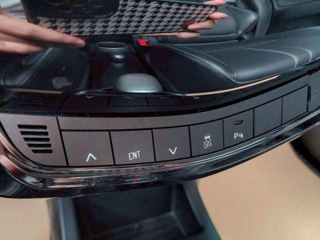 2023年Mitsubishi Colt Plus 輕鬆型 原廠保固中~電動尾門/免鑰匙啟動  第11張相片