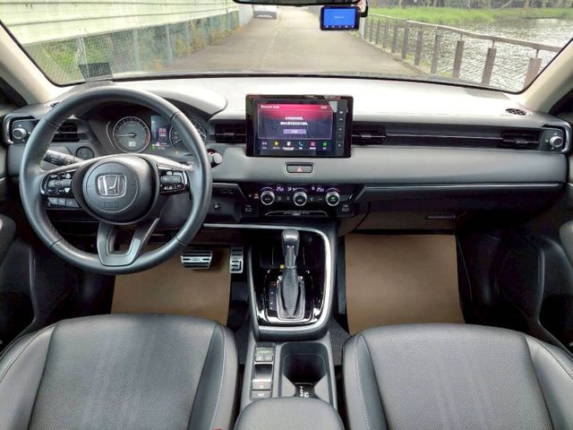 2022年Honda HR-V 1.5 P版 電動尾門/ACC主動跟車/環景影像  第4張相片