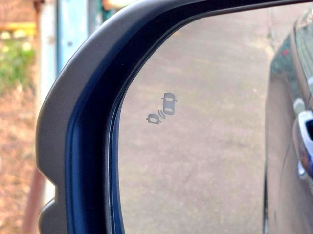 2022年Honda HR-V 1.5 P版 電動尾門/ACC主動跟車/環景影像  第11張相片