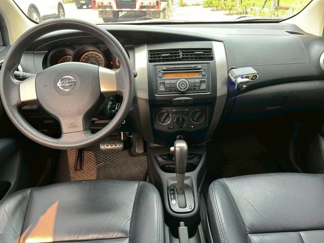 2011年Nissan Livina 1.6 全車原鈑件~好開好養小資族首選!!  第4張相片
