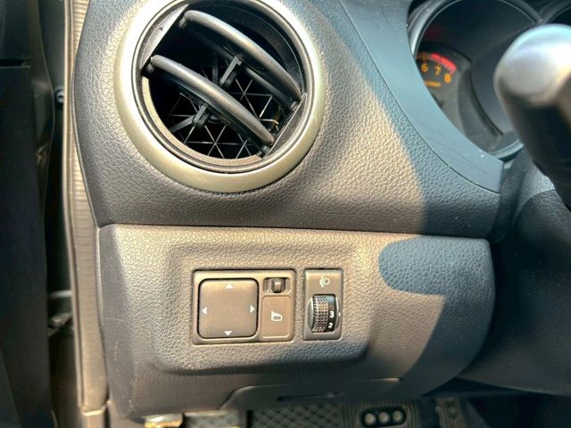 2011年Nissan Livina 1.6 全車原鈑件~好開好養小資族首選!!  第7張相片