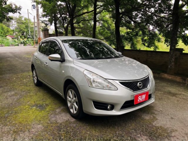 2014年Nissan Tiida 5D 定速巡航/倒車顯影/免鑰匙啟動  第3張相片