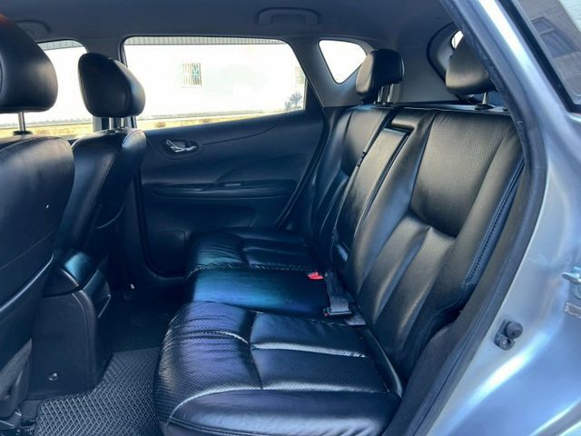 2014年Nissan Tiida 5D 定速巡航/倒車顯影/免鑰匙啟動  第6張相片