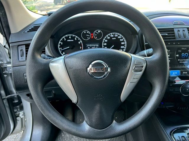 2014年Nissan Tiida 5D 定速巡航/倒車顯影/免鑰匙啟動  第7張相片