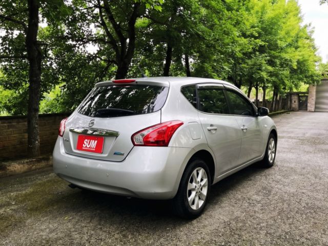 2014年Nissan Tiida 5D 定速巡航/倒車顯影/免鑰匙啟動  第12張相片