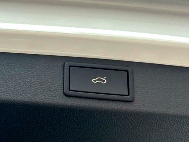 2023 Skoda Karoq 1.5 新雪山版 原廠保固中~ACC主動跟車/電動尾門/免鑰匙啟動  第10張相片