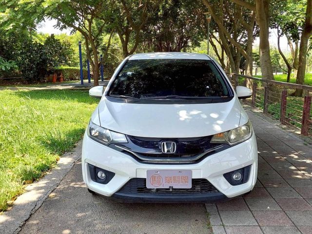2015年Honda Fit 1.5 S 定速巡航/倒車顯影/循跡防滑  第2張相片