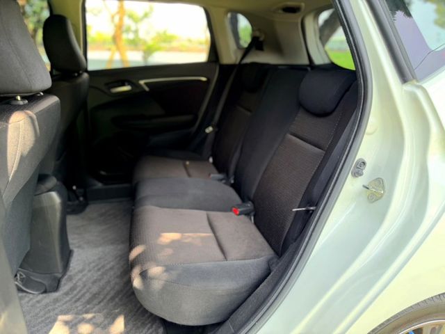 2015年Honda Fit 1.5 S 定速巡航/倒車顯影/循跡防滑  第6張相片