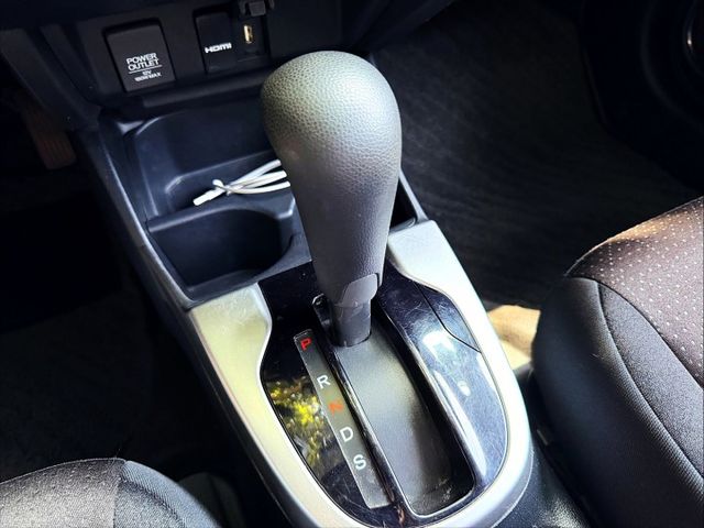 2015年Honda Fit 1.5 S 定速巡航/倒車顯影/循跡防滑  第12張相片