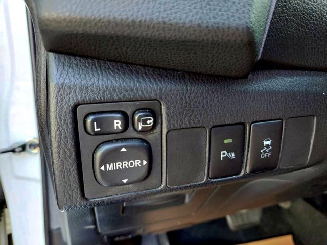 2013年Toyota Corolla Altis Z版 僅跑8萬~免鑰匙啟動/換檔撥片/電動天窗  第11張相片