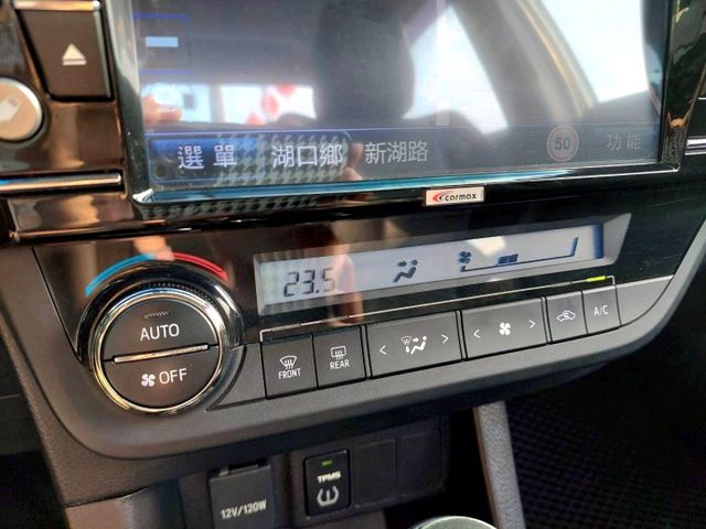 2013年Toyota Corolla Altis Z版 僅跑8萬~免鑰匙啟動/換檔撥片/電動天窗  第13張相片