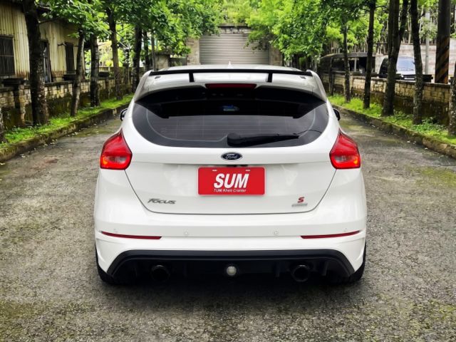 2017年Ford Focus 5D 1.5頂級運動型 變速箱已更新~全車原鈑件 電動天窗/自動停車/免鑰匙啟動  第17張相片