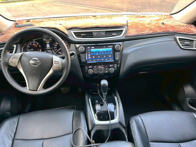 2015年Nissan X-Trail 2.0 全車原鈑件~定速巡航/免鑰匙啟動/倒車顯影  第4張相片