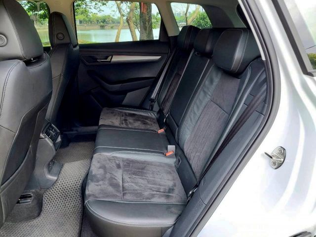 2023年Skoda Karoq 1.5 新雪山版 原廠保固中~ACC主動跟車/電動尾門/免鑰匙啟動  第6張相片