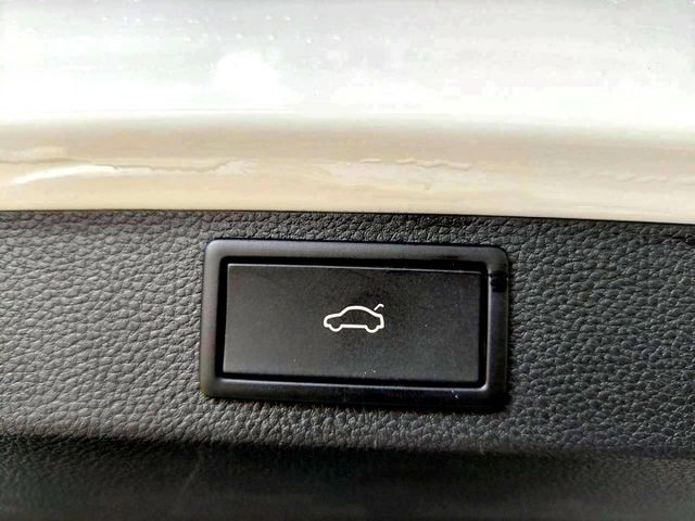 2023年Skoda Karoq 1.5 新雪山版 原廠保固中~ACC主動跟車/電動尾門/免鑰匙啟動  第10張相片