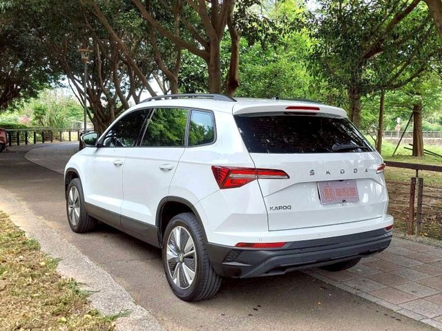 2023年Skoda Karoq 1.5 新雪山版 原廠保固中~ACC主動跟車/電動尾門/免鑰匙啟動  第17張相片