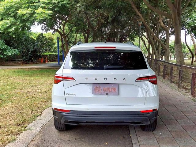 2023年Skoda Karoq 1.5 新雪山版 原廠保固中~ACC主動跟車/電動尾門/免鑰匙啟動  第18張相片