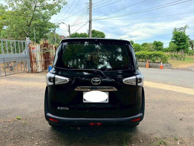2016年Toyota Sienta 7人座 免鑰匙啟動/單邊電滑門/循跡防滑  第14張相片