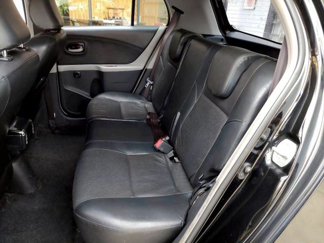 2007年Toyota Yaris 1.5 G 便宜代步車~多功能小車! 方向盤快控/抬頭顯示器/音響主機  第6張相片