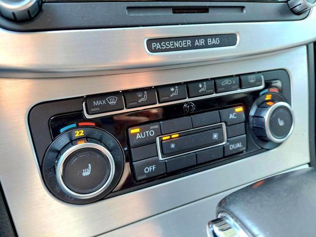 2009年Volkswagen Passat CC 2.0 柴油車 免鑰匙啟動/雙前座電動椅/恆溫空調  第12張相片