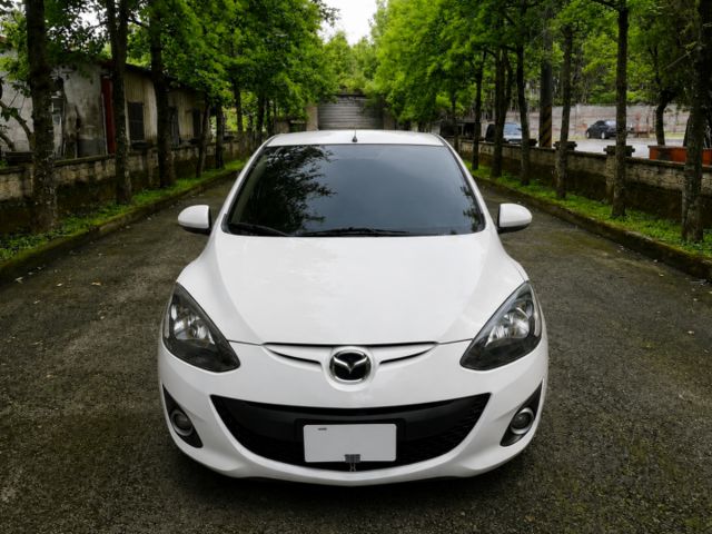 2011年MAZDA2 里程極少/全車漂亮/便宜代步小車~  第2張相片