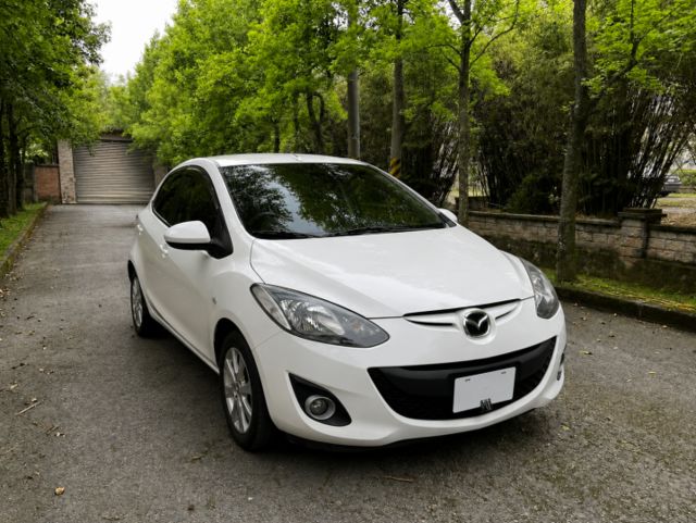 2011年MAZDA2 里程極少/全車漂亮/便宜代步小車~  第3張相片