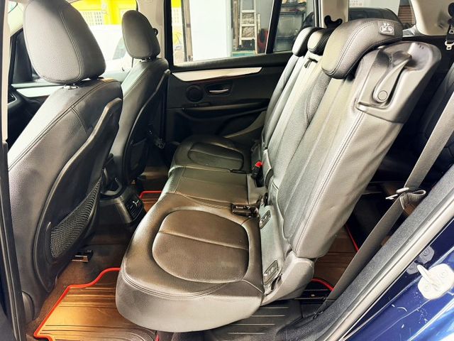 2016年 BMW218i 1.5T 總代理/七人座/保養工單齊全/全車漂亮  第6張相片