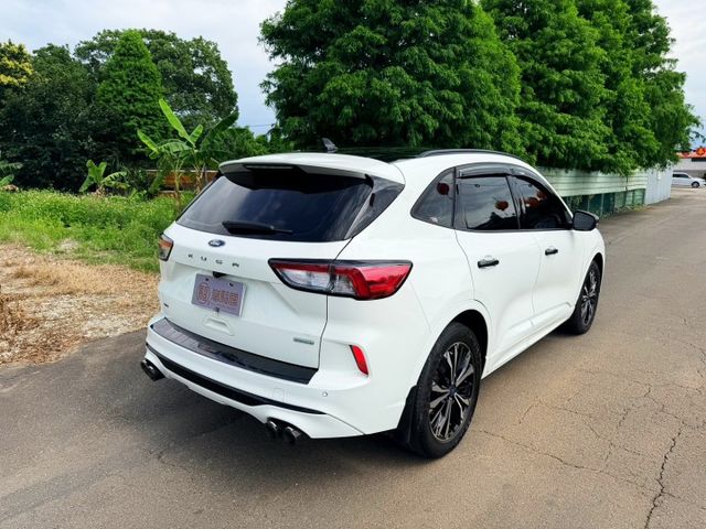 2022年Kuga EcoBoost 250 AWD ST-Line X 有4WD/全景天窗/電動尾門/盲點  第13張相片