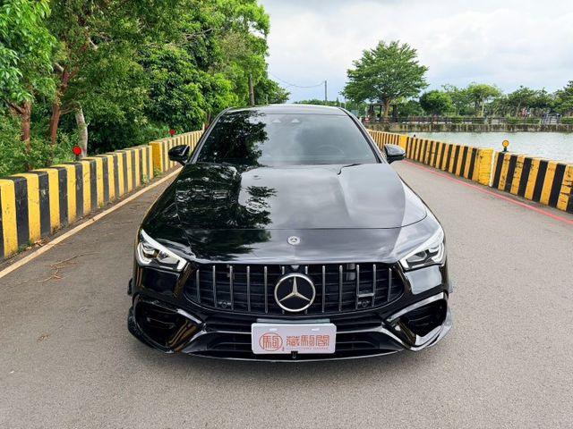 2019年Mercedes-AMG CLA 35 4MATIC 總代理/AMG運動版/23P智慧駕駛輔助/僅跑4萬公里  第2張相片
