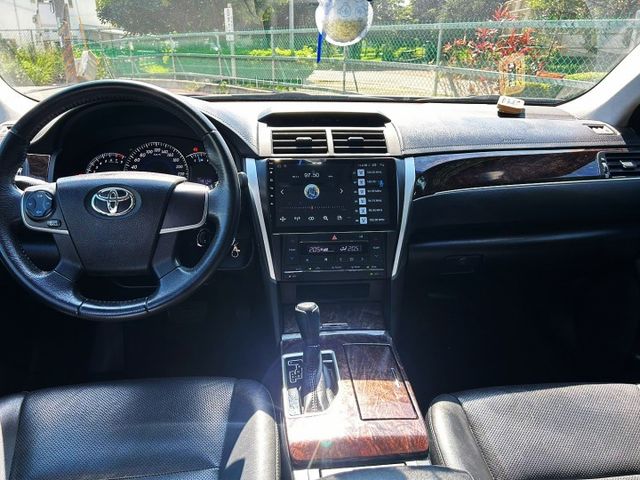 2017年CAMRY 2.0 多媒體影音/導航倒顯/恆溫/霧燈。  第4張相片