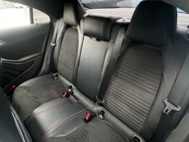 M-BENZ賓士 CLA250  第8張相片