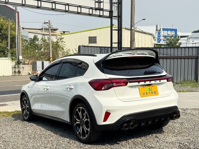 FORD福特 FOCUS ACTIVE  第4張相片