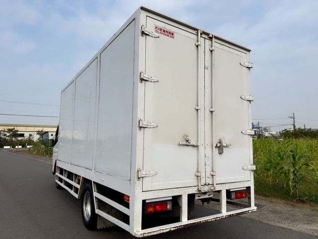 14.5尺 貨車 載重升級5噸！免加尿素！『自排』好上手~搭載高頂190公分塑鋁廂  老闆or司機任何人都可輕鬆駕馭  第3張相片