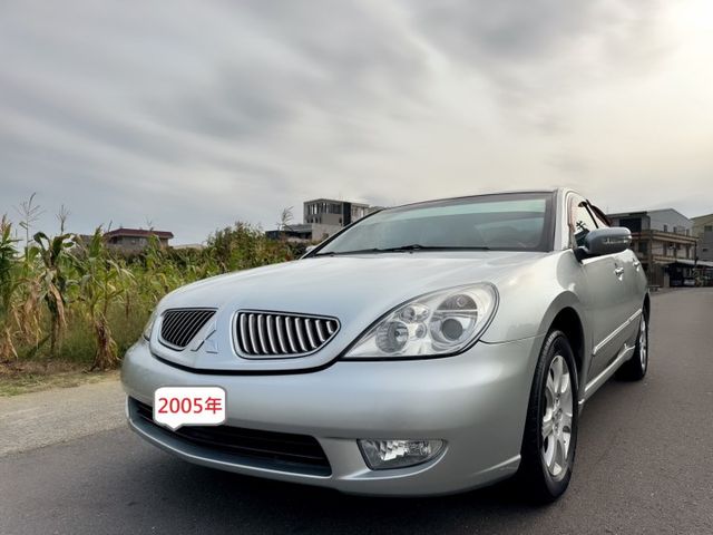 經典車款~妥善率高~動力佳~一手車~低里程~年均里程7200公里~超大乘坐空間~內外狀況佳~最舒適豪華房車~首選代步車款  第1張相片