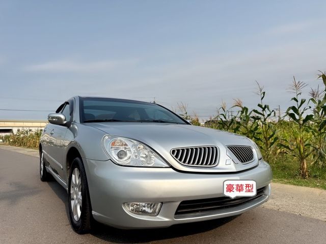 經典車款~妥善率高~動力佳~一手車~低里程~年均里程7200公里~超大乘坐空間~內外狀況佳~最舒適豪華房車~首選代步車款  第2張相片
