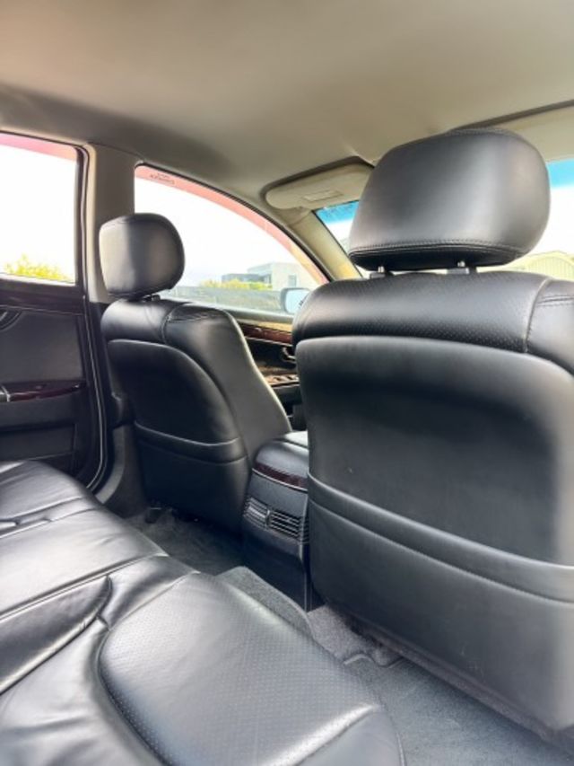 經典車款~妥善率高~動力佳~一手車~低里程~年均里程7200公里~超大乘坐空間~內外狀況佳~最舒適豪華房車~首選代步車款  第15張相片
