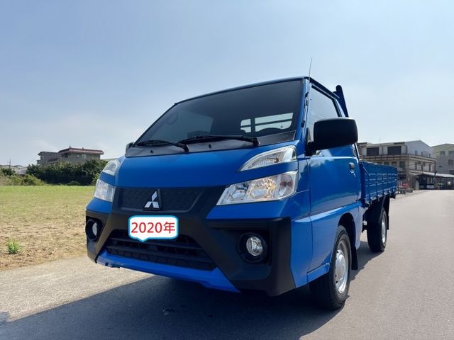 市場唯一兩噸半貨車~載貨空間大~原廠保養~『自排』好上手~老闆/員工都可輕鬆駕馭  工作賺錢好幫手 發財商用車-第一首選  第1張相片