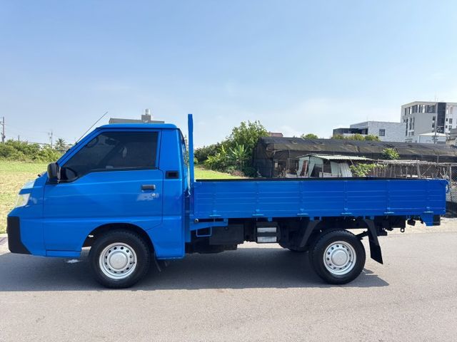 市場唯一兩噸半貨車~載貨空間大~原廠保養~『自排』好上手~老闆/員工都可輕鬆駕馭  工作賺錢好幫手 發財商用車-第一首選  第5張相片