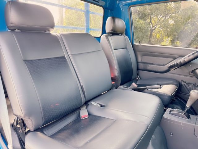 市場唯一兩噸半貨車~載貨空間大~原廠保養~『自排』好上手~老闆/員工都可輕鬆駕馭  工作賺錢好幫手 發財商用車-第一首選  第14張相片