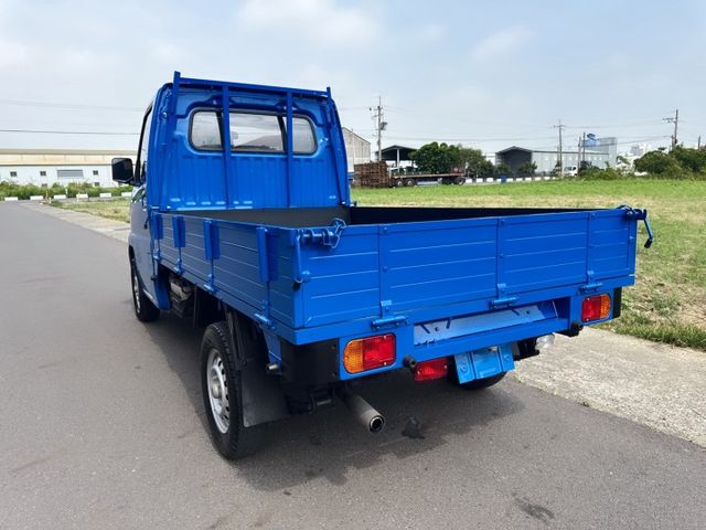 自排  1.5L 新引擎-2WD~框式木床 『自排』好駕馭~工作開車輕鬆  載貨空間大,省油省稅金,輕商首選  第3張相片