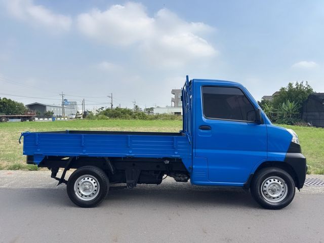 自排  1.5L 新引擎-2WD~框式木床 『自排』好駕馭~工作開車輕鬆  載貨空間大,省油省稅金,輕商首選  第5張相片